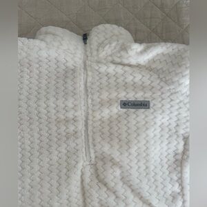 Brand new with no tags Columbia soft sweater